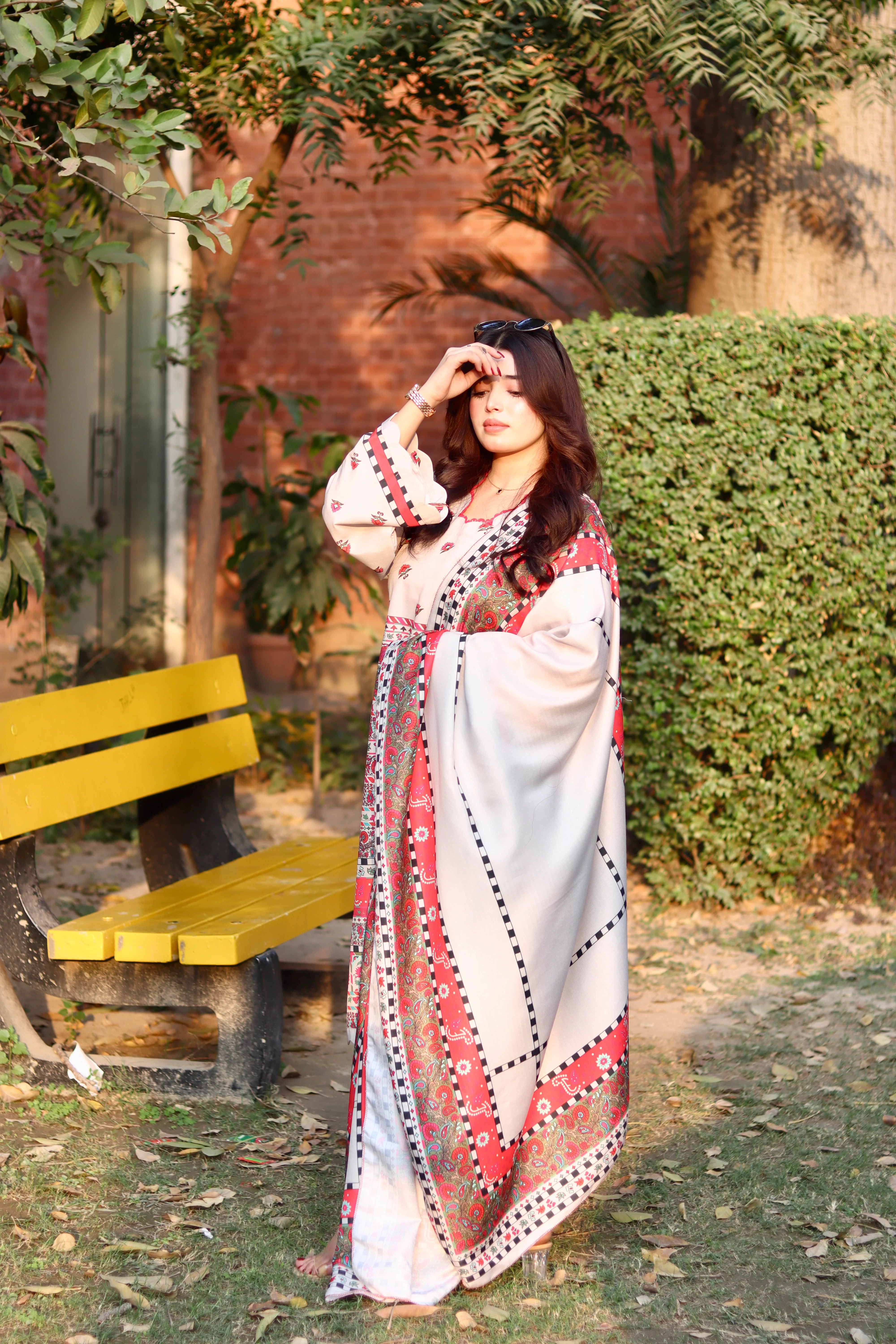 Resham 3Pc - Image 7